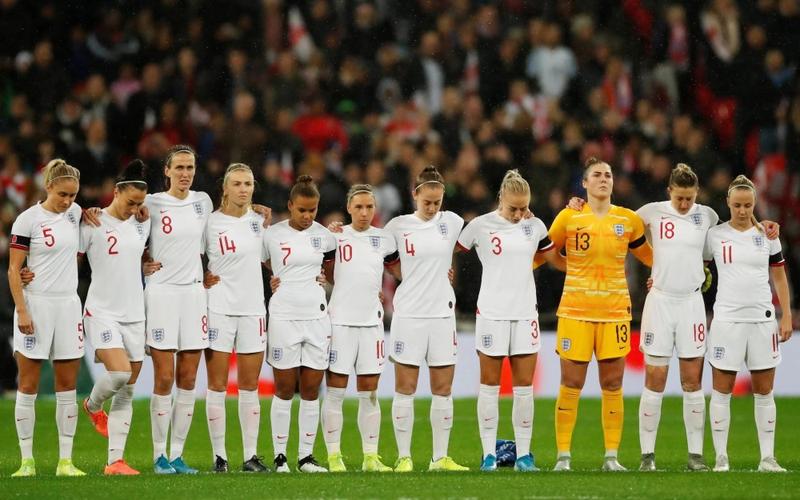 英格兰女足vs德国女足图片